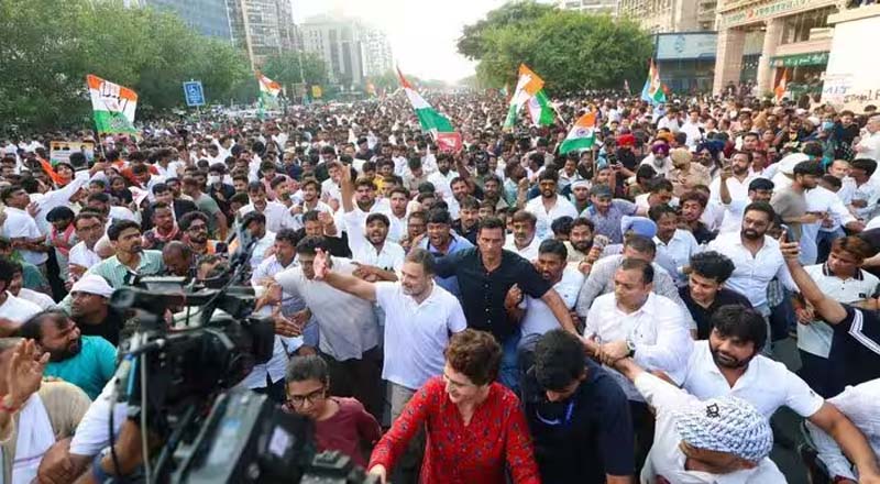 राहुल गांधी ने चुनाव आयोग के खिलाफ सुप्रीम कोर्ट में दायर की याचिका