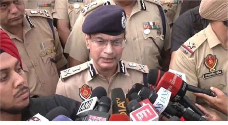 LPU यूनिवर्सिटी तनाव के बीच DGP गौरव यादव पहुंचे मौक़े पर , बोले " कानून हाथ में लेने वालों को बख्शेंगे नहीं"