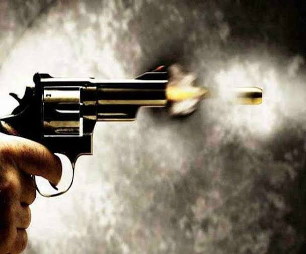 While showing the revolver, a sudden bullet fired from the property dealer, got stuck in the mind of the sarpanch passing under the eye, the condition was critical.