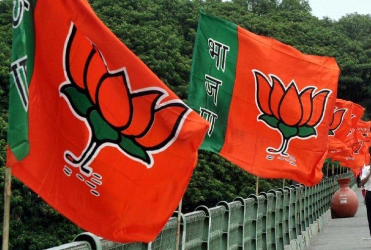 Two famous Punjabi artists join BJP party, read information