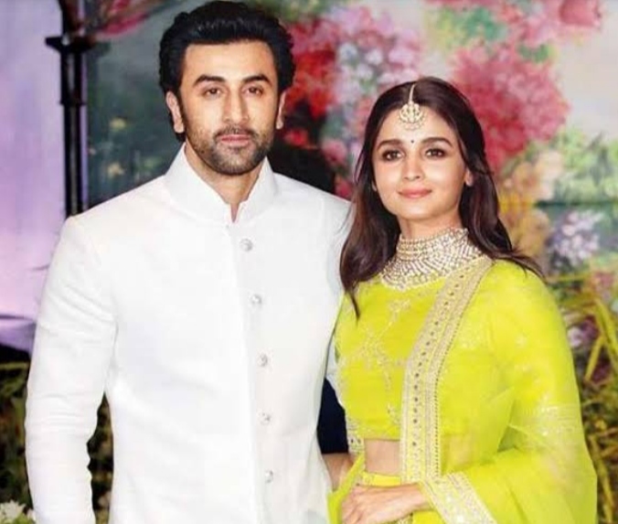 BollyWood News: Alia Bhatt becomes mother, gives birth to baby girl