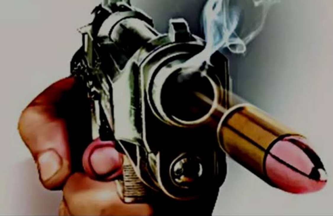 Big news: Youth shot dead, two youths in car fired bullets