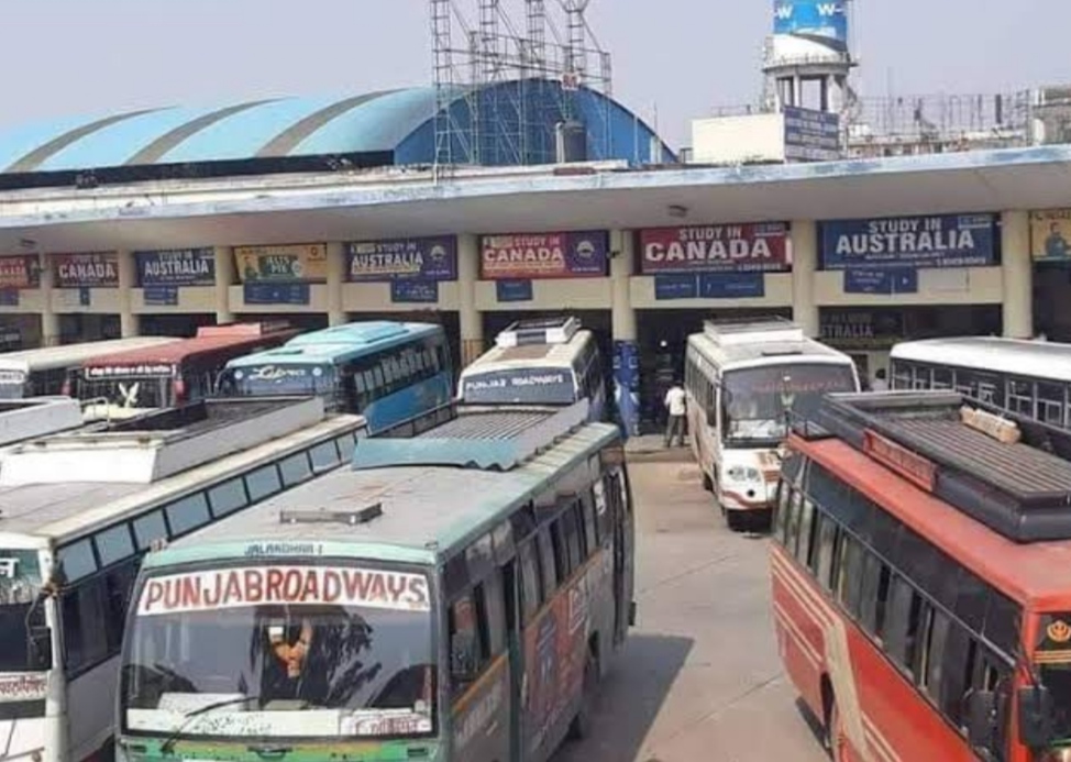 Government buses blockade in Punjab, raw employees of PRTC and PUNBUS on strike for their demands