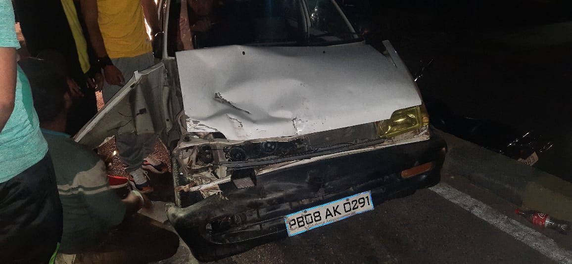 जालंधर के पठानकोट बाइपास के नज़दीक कार व ऑटो में भीषण टक्कर, दो घायल