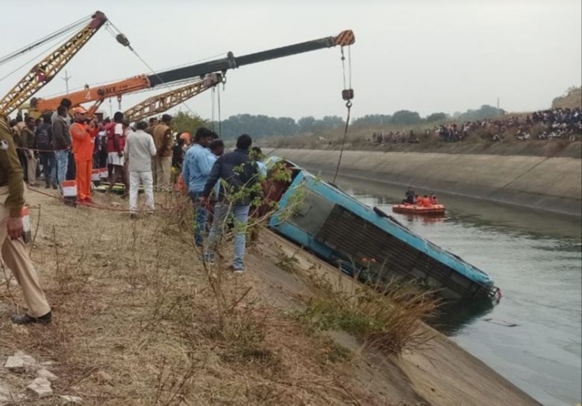 54 passengers bus fell into a canal driver lost control