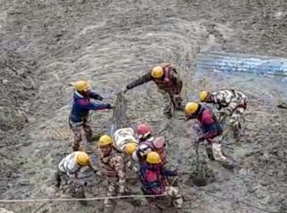 Uttarakhand Glacier Burst : अब तक 18 लोगों के शव बरामद, 202 लोग लापता, चल रहा रेस्â€क्â€यू ऑपरेशन