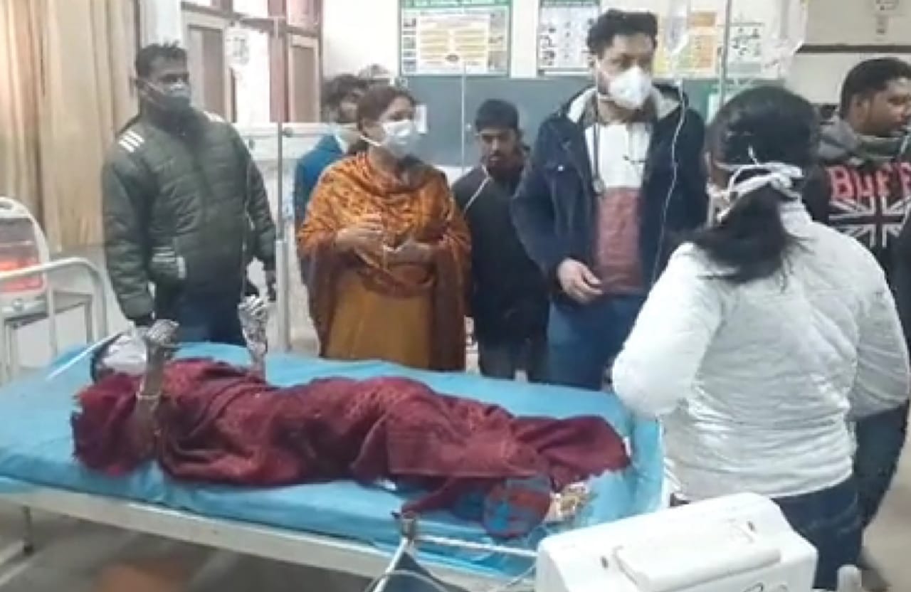 2 children flying kites in Jalandhar due to China Door felt tremendous current