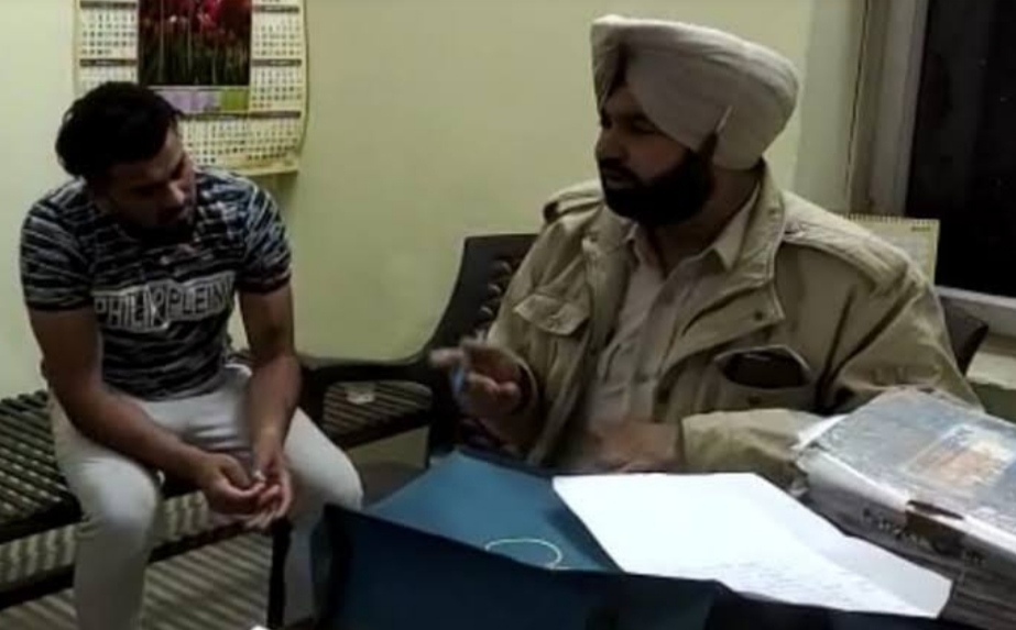 In Jalandhar, wife calls boyfriend at home, husband collects locality and calls police