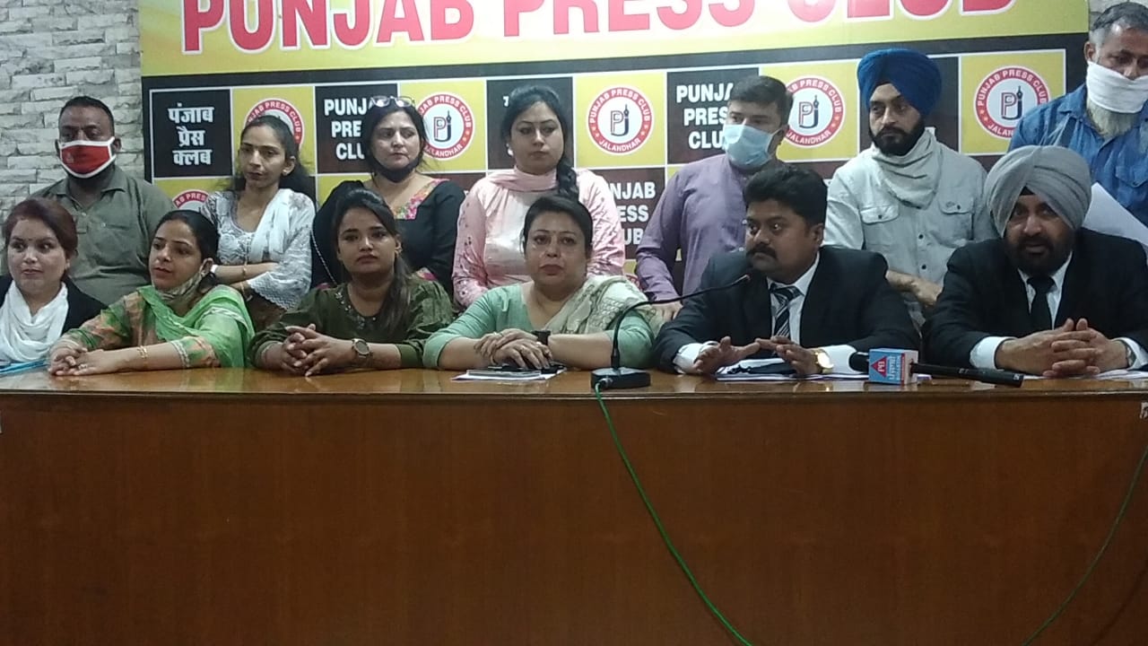 private-school-commented-on-the-students-parents-facebook-id-in-jalandhar