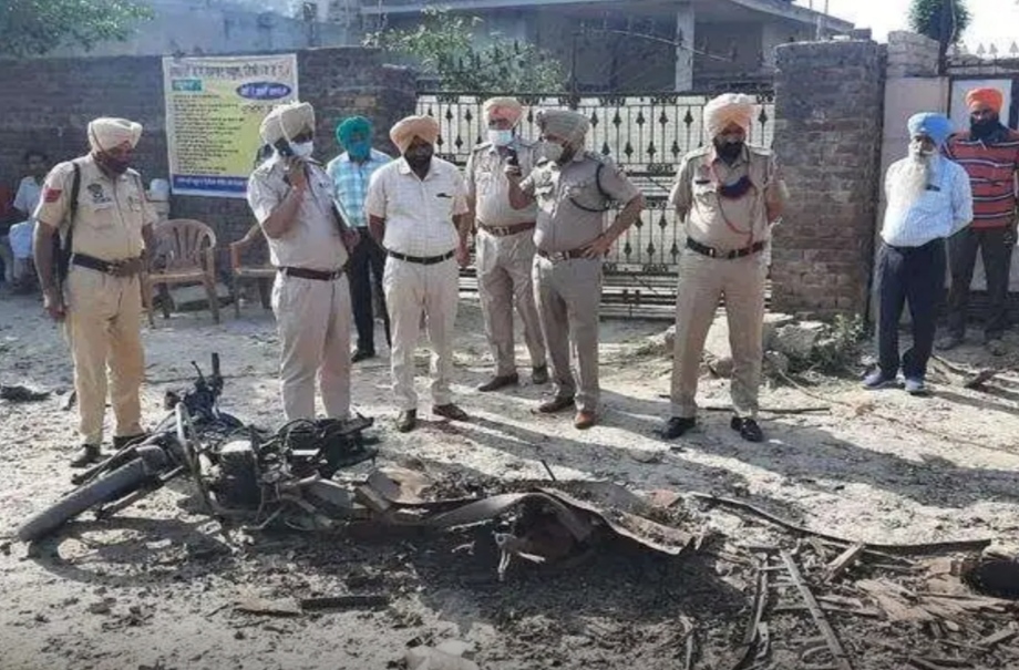 fatehgarh-sabhib-blast-in-vendor-cart-full-of-crackers