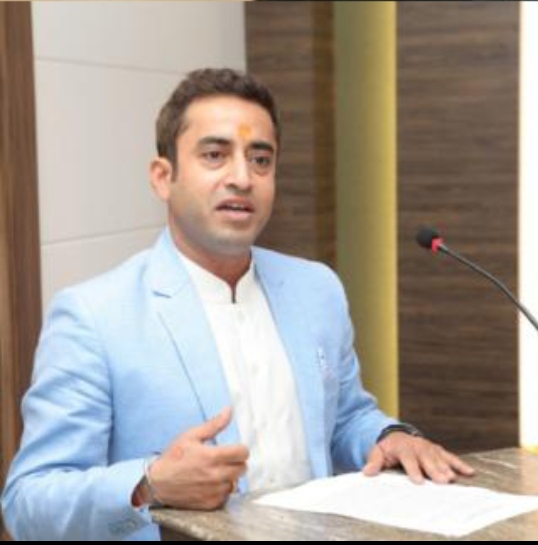 Bharat Kumar Kakadia - Due to financial constraints due to covid epidemic, it was difficult for the children of poor families to study online.