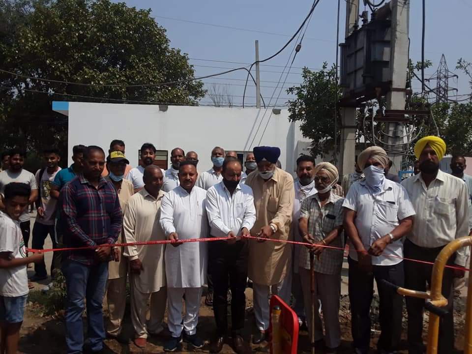 Jalandhar Central light MLA Rajinder Beri and Councilor Jassal, including residents of the area, flouted the rules in complete lock down