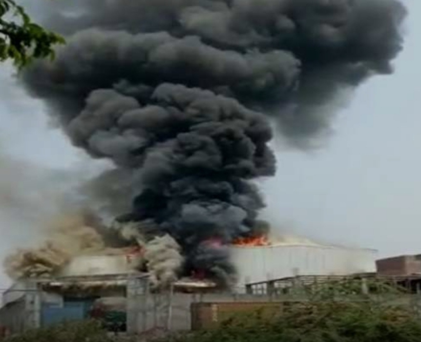 in amritsar-fire-in-dry-fruit-processing-unit