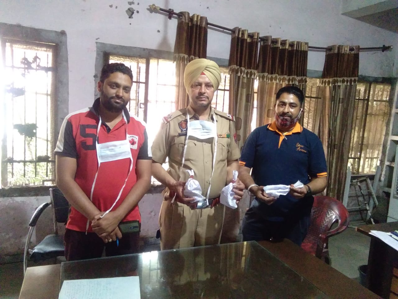 Jalandhar-CIA Staff-2 police arrested a drug smuggler with 120 grams of heroin