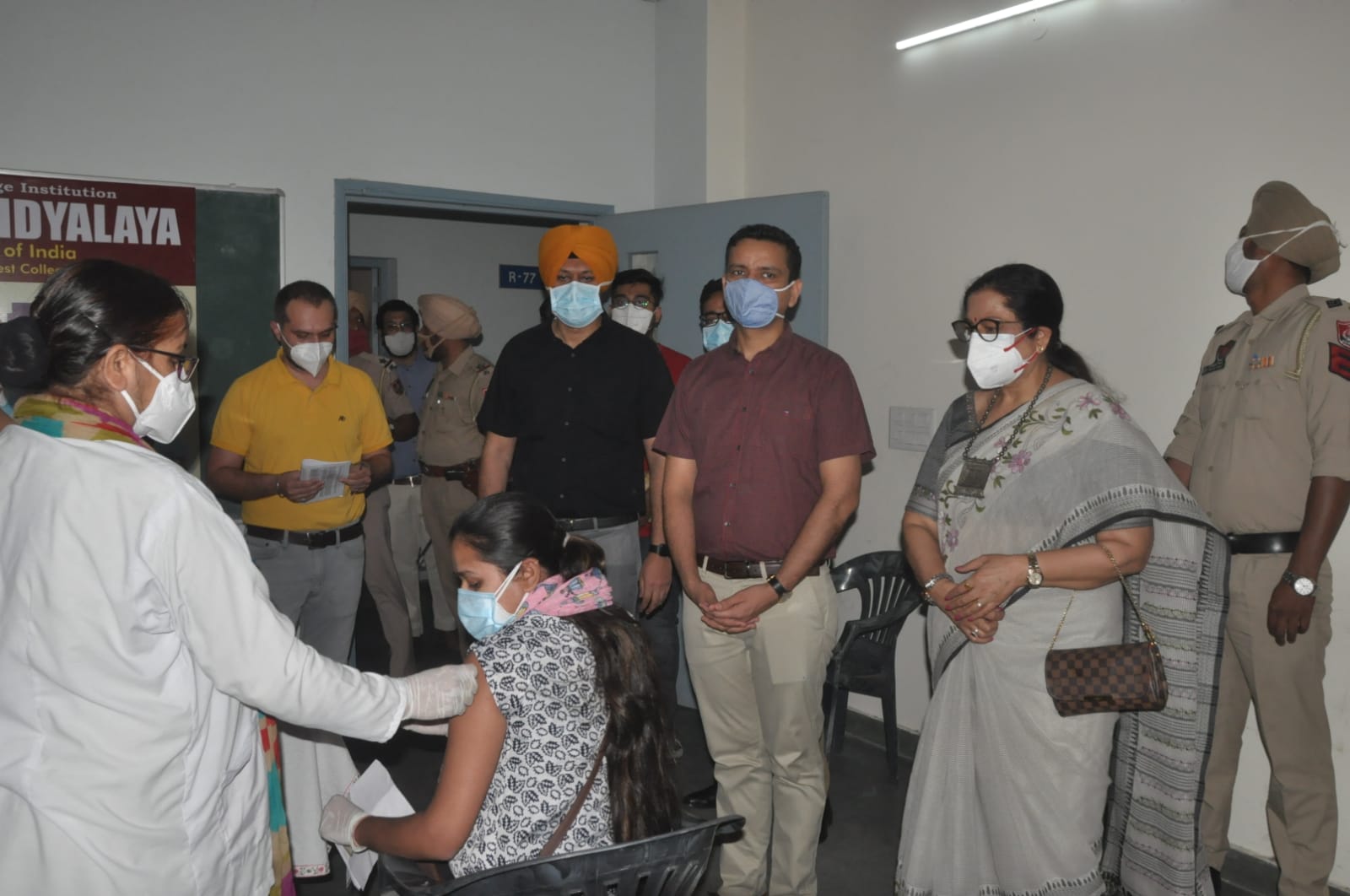 Deputy commissioner took stock of the pilot project started with the aim of providing affordable vaccination facilities, visited all the three session sites