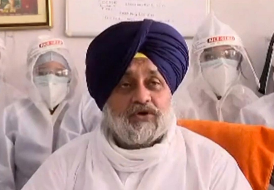 Akali workers wave black flags on homes on May 26: Sukhbir Badal