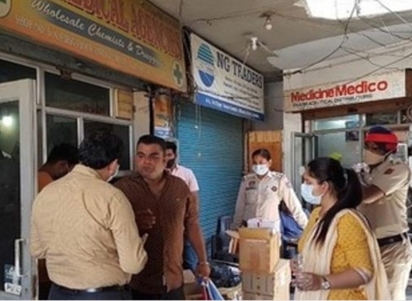 Health department raids in Dilkushan market, recovered drugs from medical agency