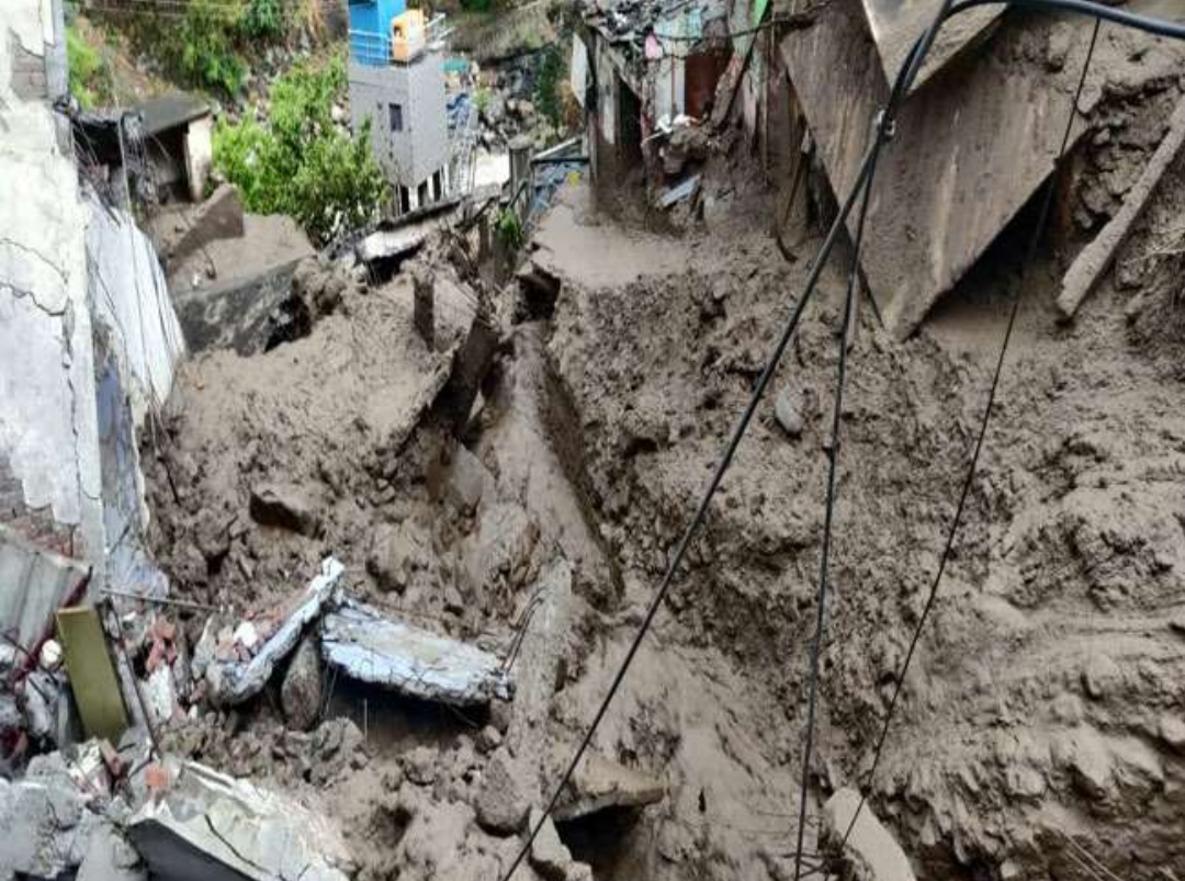 Cloud burst in Tehri in Uttarakhand caused havoc, many shops and houses damaged