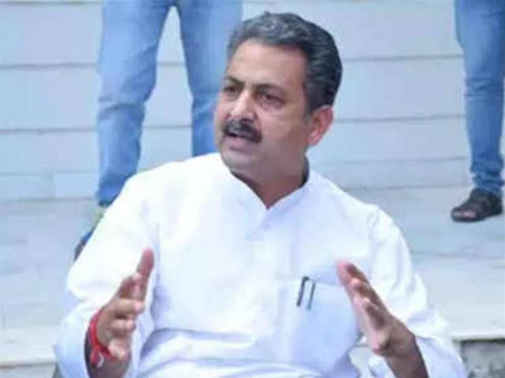 Vigilance reached the house of former Congress minister Vijay Indra Singla, case of disproportionate assets
