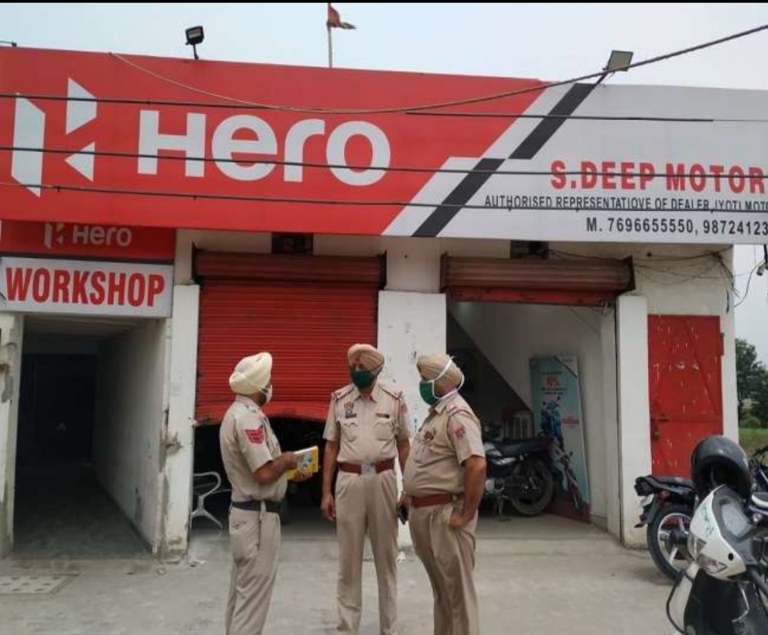 jalandhar-theft-in-deep-motors-at-nakodar-road-agency