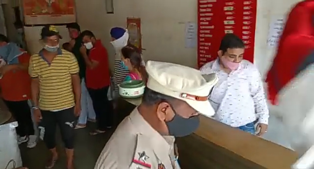 During the lock down in Jalandhar, JP Nagar's Mata Dhaba was open, police arrested the owner.