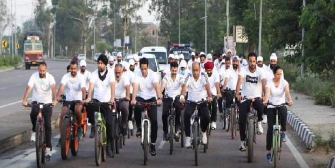 Jalandhar SSP Naveen Singla took out cycle rally against drugs, made people aware