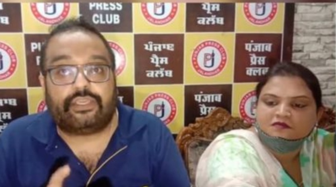 Punjabi singer Lanhaber Hussainpuri again in controversy, sister-in-law and Sadu accused of bullying