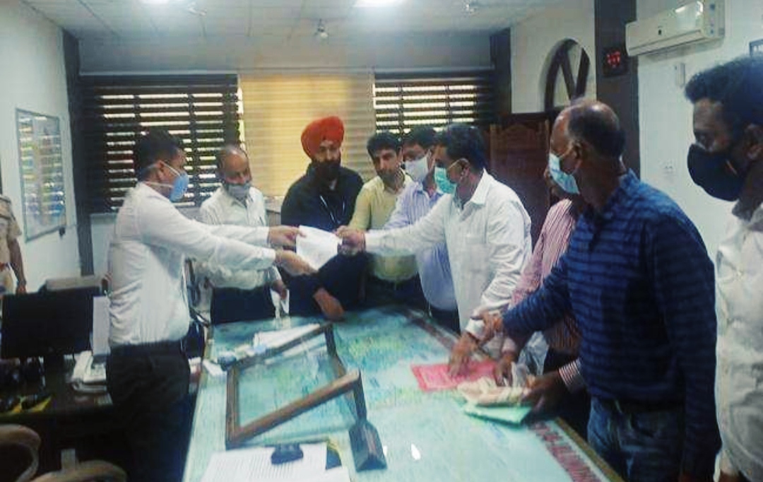 Sachin Jain massacre: Traders submitted memorandum to the DC for government job and financial help to Sachin's wife