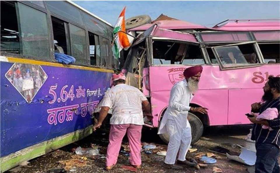 Terrible accident of bus of Congress workers going for Navjot Sidhu's coronation