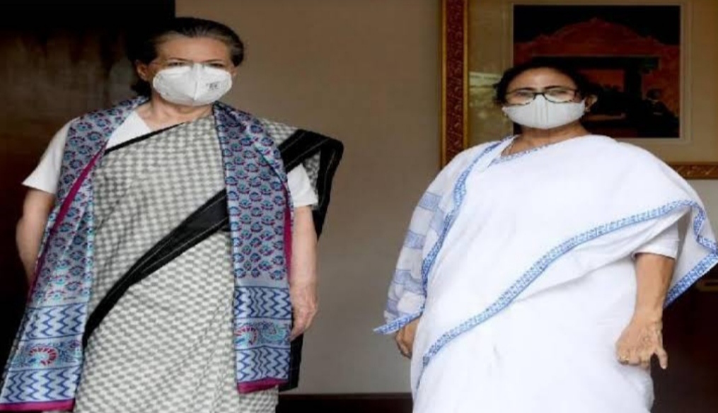 Bengal Chief Minister Mamata Banerjee meets Congress President Sonia Gandhi