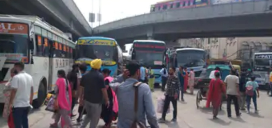 Jalandhar bus stand opened after 2 hours, contract employees of Punjab Roadways closed their demands
