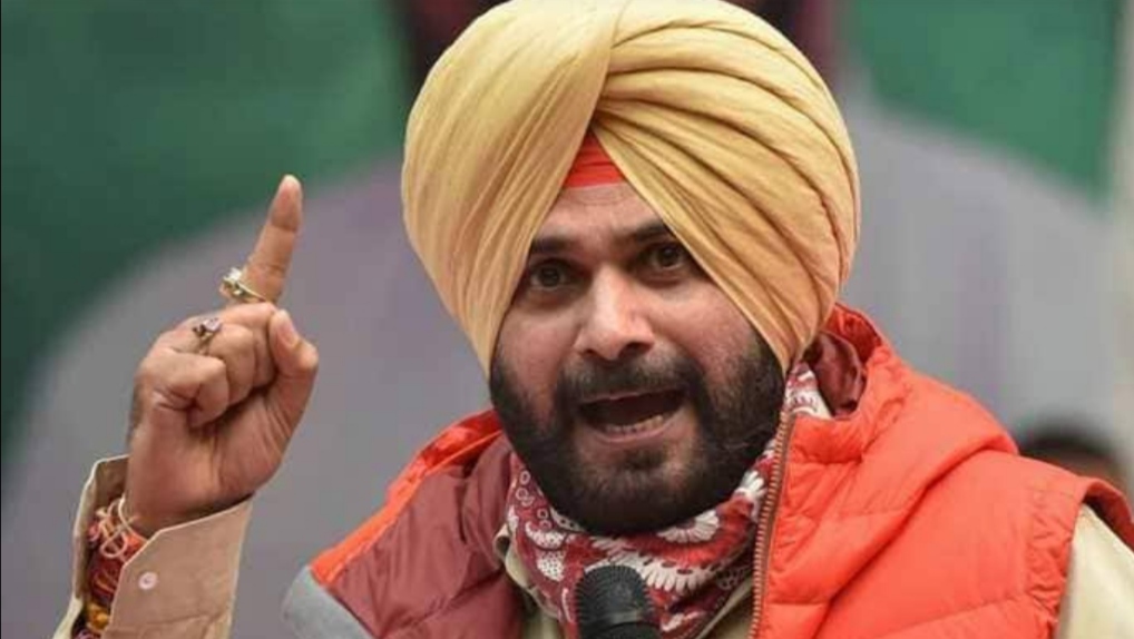 Navjot Sidhu tweeted and said â€“ I will stand with Rahul and Priyanka Gandhi whether the post remains or not.