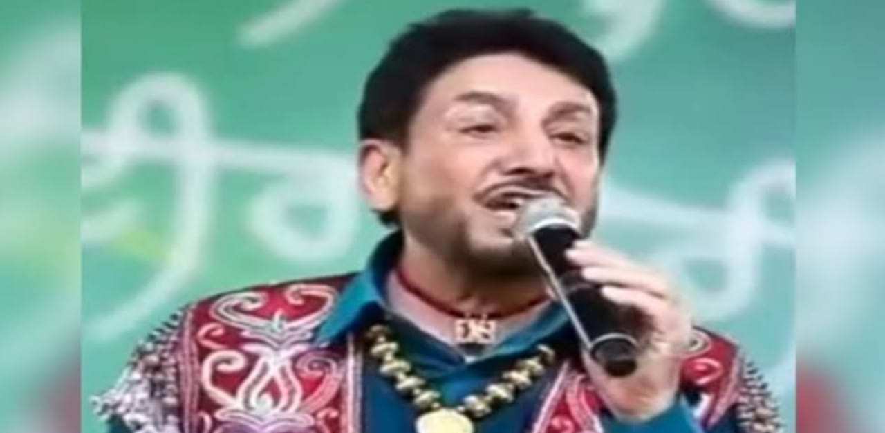 Punjabi singer Gurdas Maan surrounded the controversies, raging Sikh organizations staged a sit-in against him in the SSP office