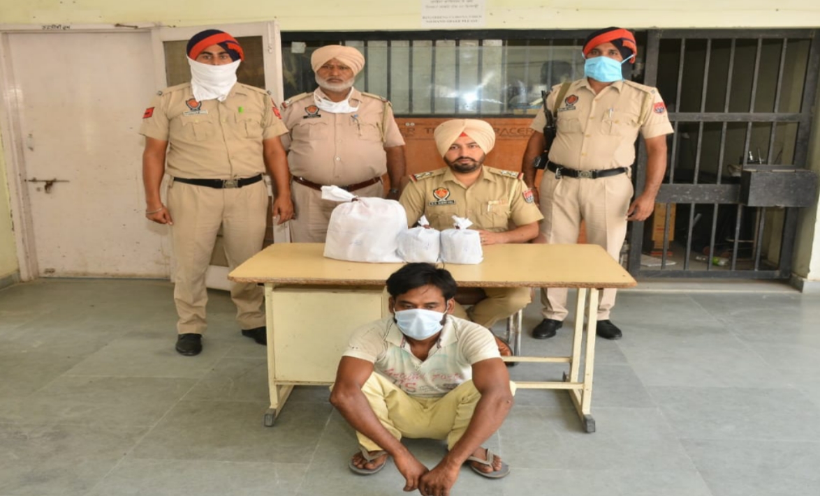 Police team of police station 7 arrested a person including 1 kg 250 grams of ganja