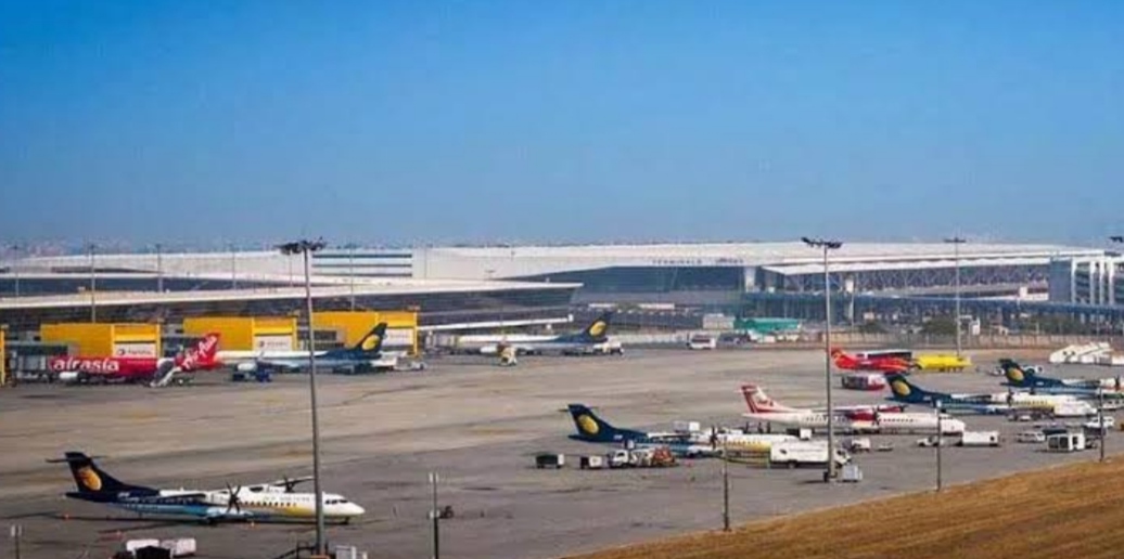 Bomb threat to Delhi's IGI airport, police beefed up security