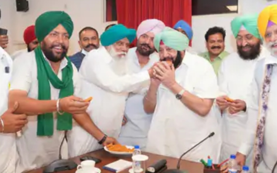 Farmers agitation over sugarcane price in Jalandhar ends, CM Captain Amarinder raises sugarcane rate to 360 per quintal in Punjab
