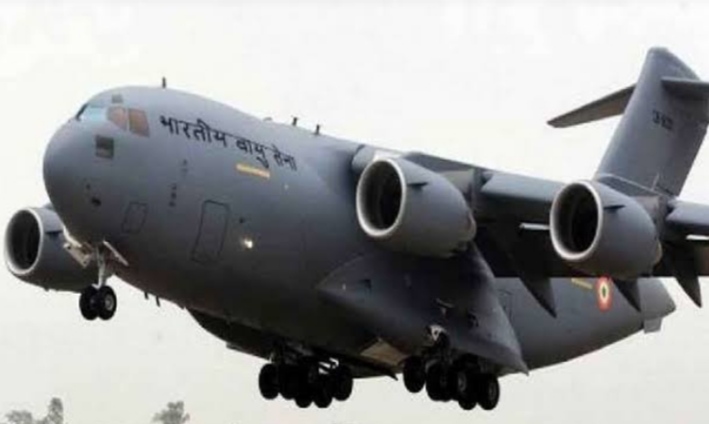 The situation worsened after the Taliban's capture in Afghanistan, the C-17 aircraft of the Indian Air Force arrived from Kabul with 120 people including the Indian ambassador.