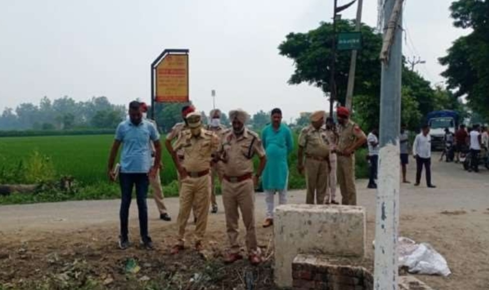 Sensation spread in the area after the body of a woman was found from the canal near Raipur-Rasulpur in Jalandhar.