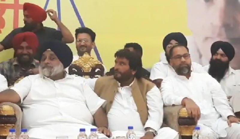 Thieves stole MLA Tinu's mobile and Chandan Grewal's purse at Sukhbir Badal's rally in Jalandhar