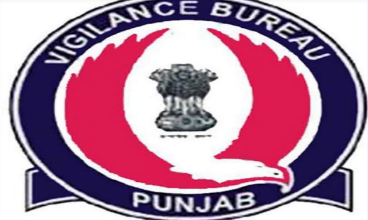 Vigilance arrested constable taking bribe of Rs 10,000, case registered against sub-inspector and journalist