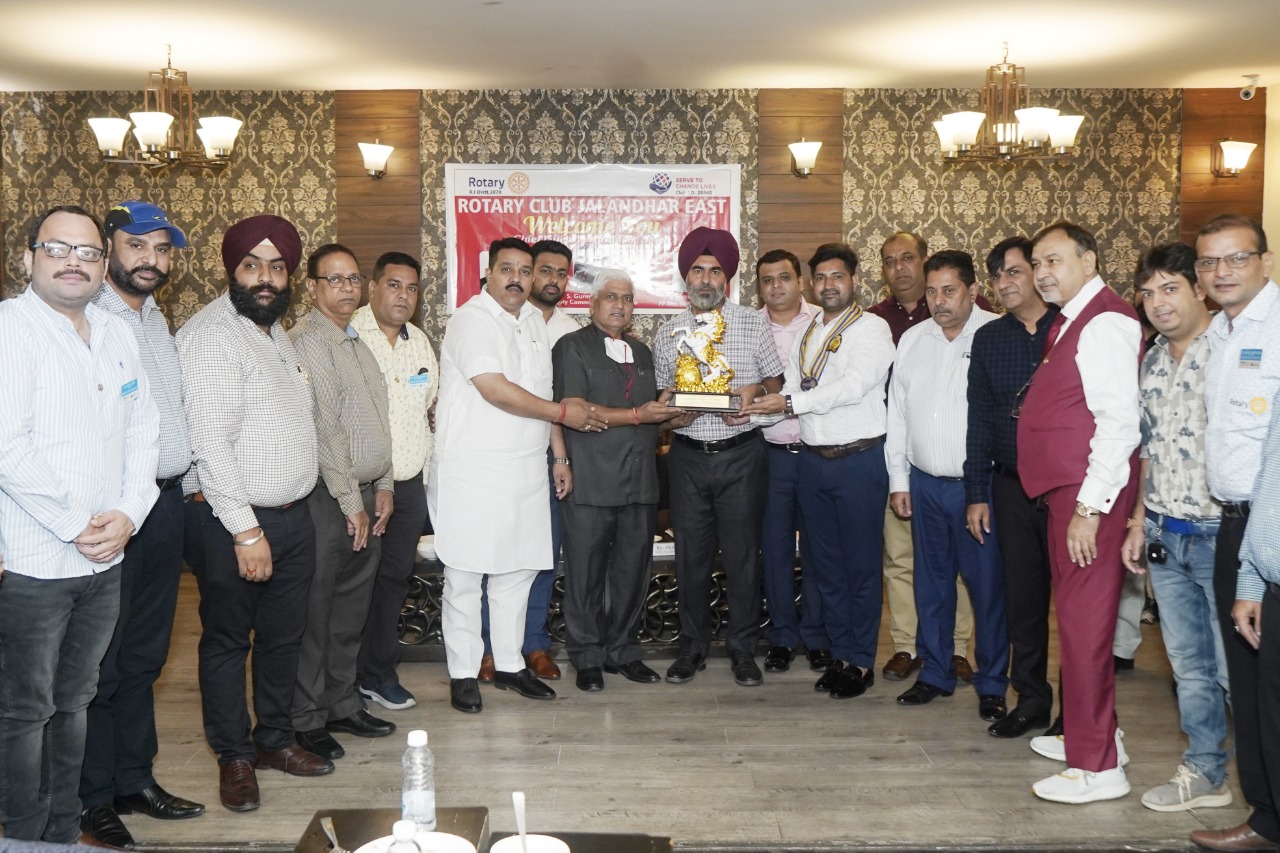 Rotary Club Jalandhar East celebrated Diwali festival, DCP Jalandhar Police Gurmeet Singh arrived as the chief guest