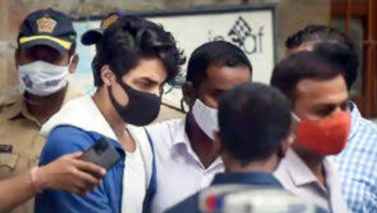 Aryan Khan, son of Bollywood actor Shahrukh Khan, arrested in the cruise drugs party case, will have to stay in jail for a few more days.