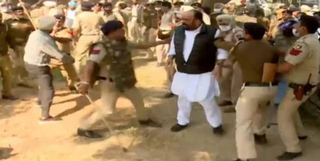 Lathi charge on Shiromani Akali Dal workers going to gherao Punjab CM Charanjit Channi's kothi