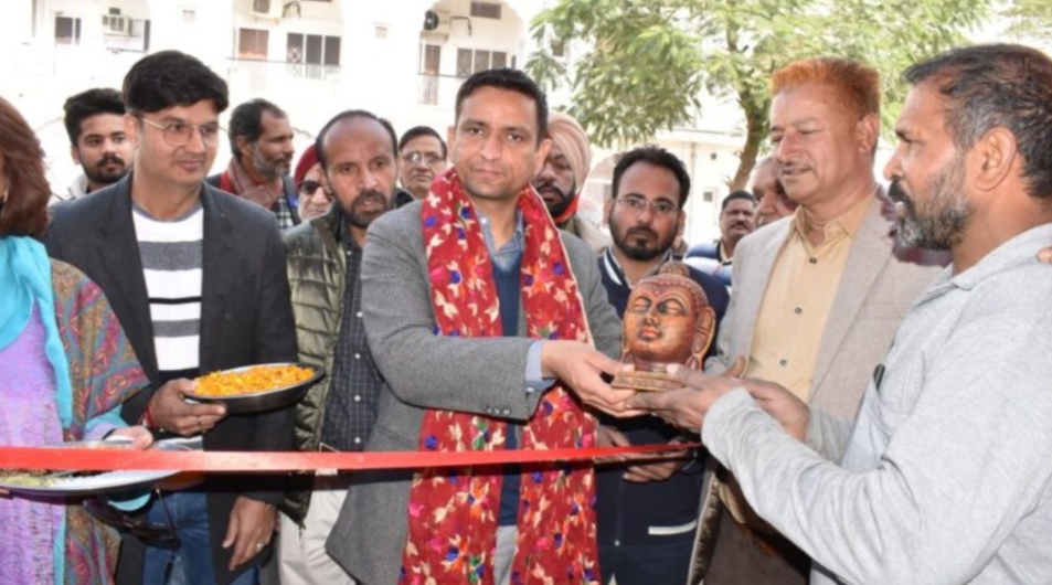 Jalandhar Deputy Commissioner Ghanshyam Thori invites city residents to attend the fair