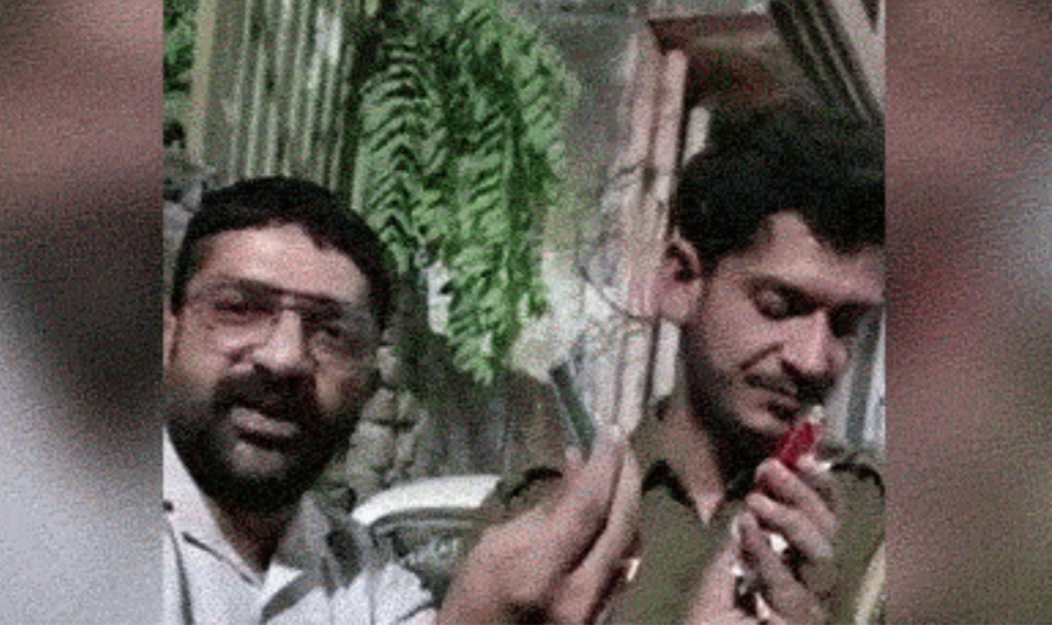 people caught 2 policemen taking drugs in an empty plot in Ludhiana's New Kundanpuri