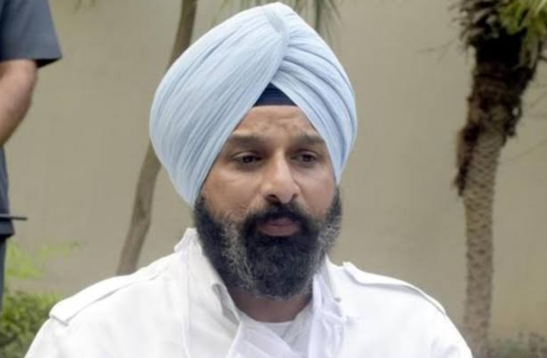 Former Punjab minister Bikram Majithia faces problems, lookout notice issued against him