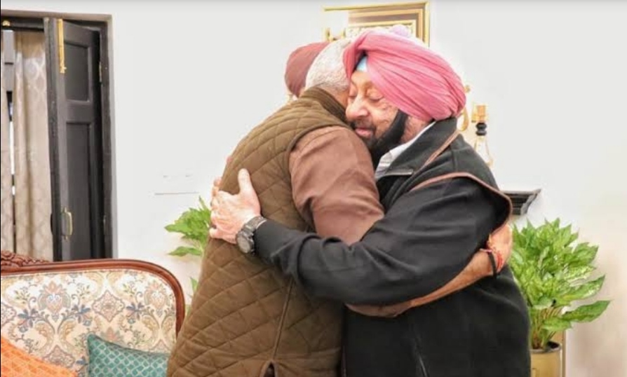 Punjab Lok Congress Party chief Captain Amarinder Singh announces alliance with BJP