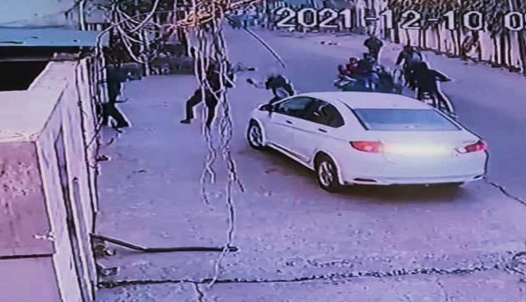 Big News : Big robbery of 9.50 lakhs by attacking factory owner, miscreants riding motorcycle carried out the incident