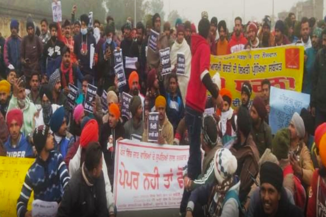 In Jalandhar, students jammed the national highway in protest against the absence of army recruitment exam.