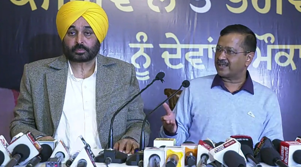 Punjab Election 2022: AAP chief Arvind Kejriwal made 10 promises to the people of Punjab in a press conference in Jalandhar